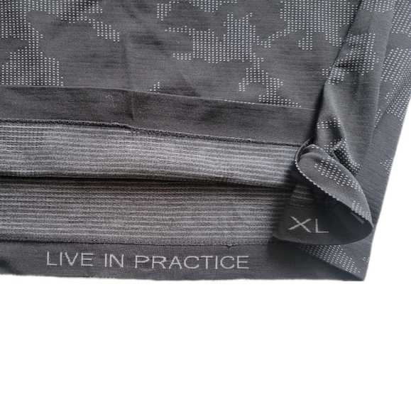 LULULEMON \ Metal Vent Tech LS / XL / Geo Camo - Picture 3 of 4